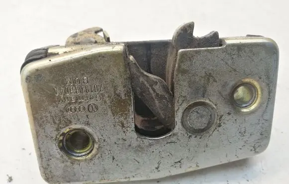 Volkswagen Transporter - Caravelle T4 Sliding door lock 701843604A