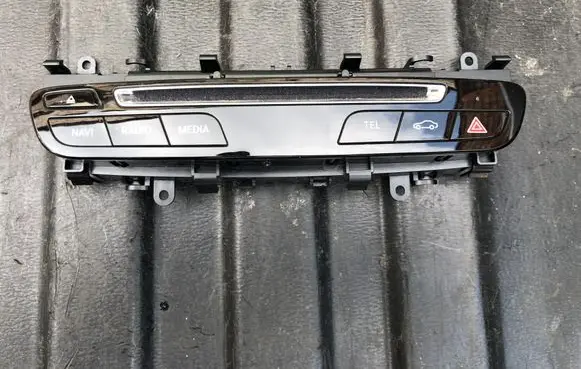 Mercedes-Benz GLC X253 C253 Head unit multimedia control A2059055201