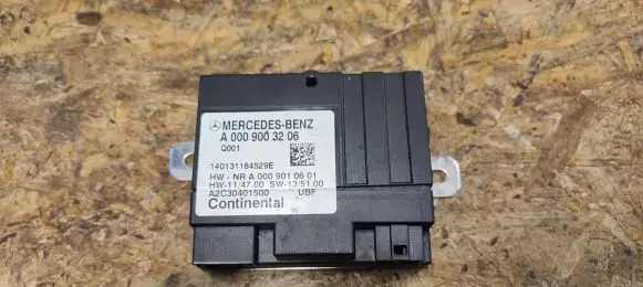 Mercedes-Benz C W205 Fuel injection pump control unit/module A0009003206 140131184529E A2C30401500