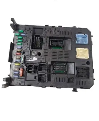Citroen C5 Fuse module 9664059080