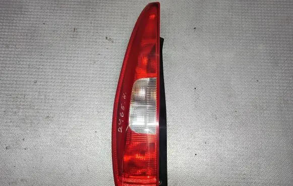 Mitsubishi Colt Rear/tail lights 8330A233