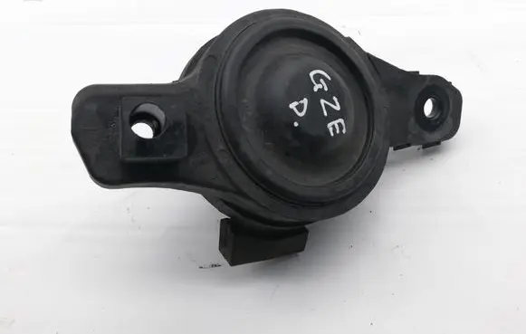 Engine mount bracket