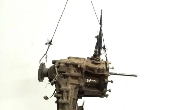 Gearbox transfer box case