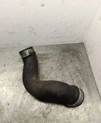 Mercedes-Benz E W211 Intercooler hose/pipe 2115280782