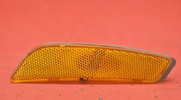 Cadillac CTS Front indicator light 25699094