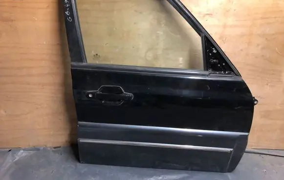 Hyundai Terracan Front door