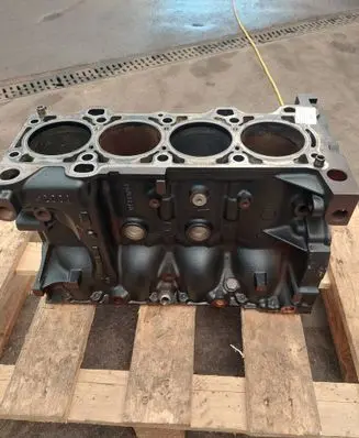 Iveco Daily 5th gen Engine block 504388703