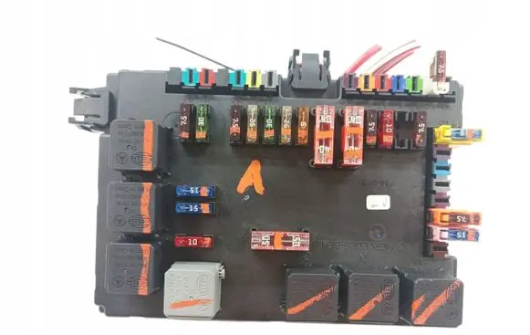 Mercedes-Benz S W221 Fuse box set A2215406450