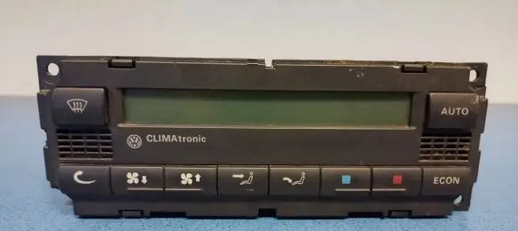 Volkswagen PASSAT B5.5 Climate control unit 0005GP