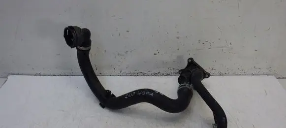 Volvo V40 Thermostat housing 32203162