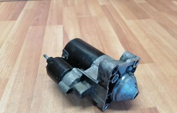 Renault Scenic II - Grand scenic II Starter motor 8200186148 0001106023