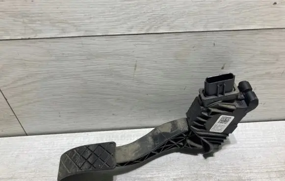 Skoda Octavia Mk3 (5E) Accelerator throttle pedal 5q0723503h