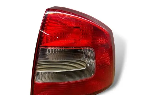 Skoda Octavia Mk2 (1Z) Rear/tail lights 1Z5945096B 1Z5945112B