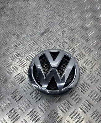 Volkswagen Amarok Manufacturer badge logo/emblem 2H0853601A