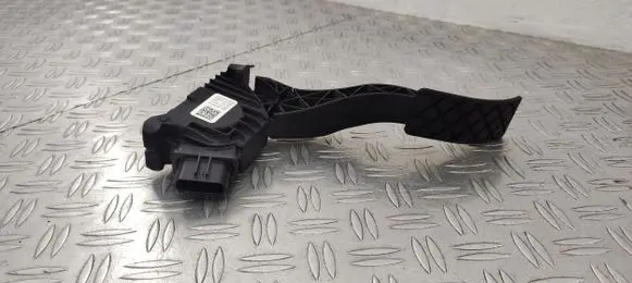 Volkswagen Golf VII Accelerator throttle pedal 5Q1723503H