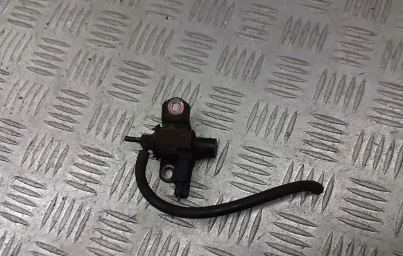 Ford Mondeo MK II Vacuum valve 1S7G-9J559