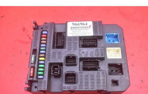 Peugeot 308 Fuse box set 9663798180
