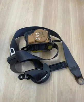 Toyota Land Cruiser (J120) Front seatbelt 0432027