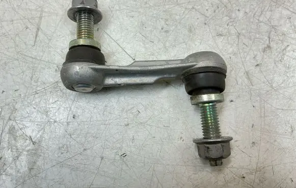 Chevrolet Corvette C8 Front anti-roll bar/stabilizer link 22945601