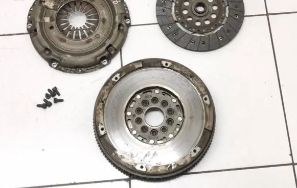 Volvo V40 Clutch set kit 31492036 31492038 31492570