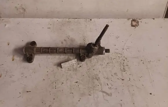 Toyota Avensis T250 Steering rack 3y10132
