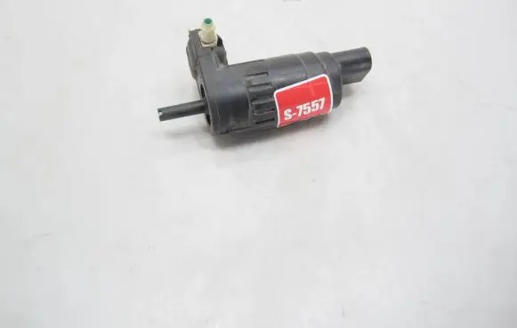 Volkswagen Golf V Windscreen/windshield washer pump 1K6955651 4030661
