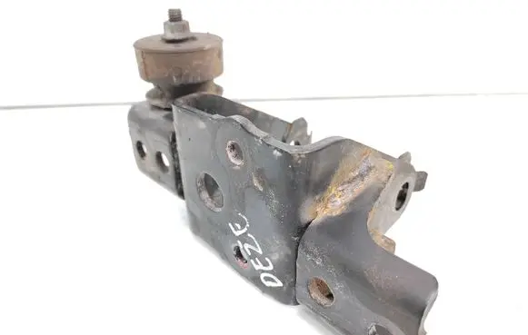Toyota RAV 4 (XA30) Gearbox mount