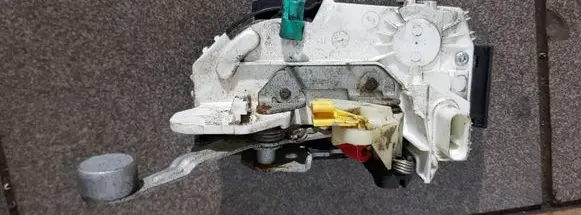 Dodge Nitro Front door lock