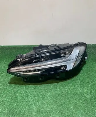 Volvo S90, V90 Headlight/headlamp 32338924