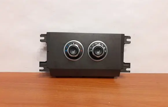 Land Rover Range Rover L322 Seat heating switch P7H4218C612JB 3958