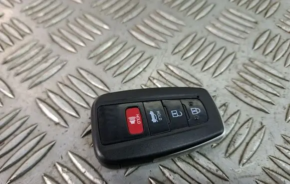 Toyota C-HR I Ignition key/card