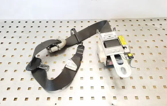 Chrysler 300 - 300C Front seatbelt P1AJ801DVAC