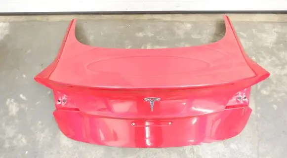 Tesla Model 3 Tailgate/trunk/boot lid
