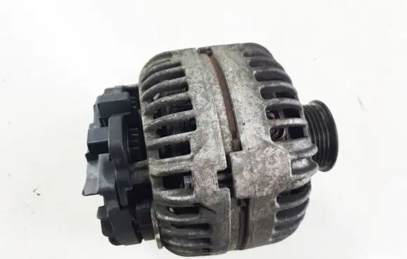Volvo XC90 Generator/alternator 8637849