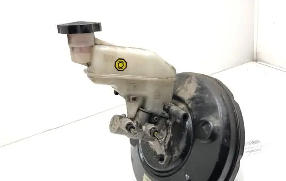 Hyundai Elantra Brake booster