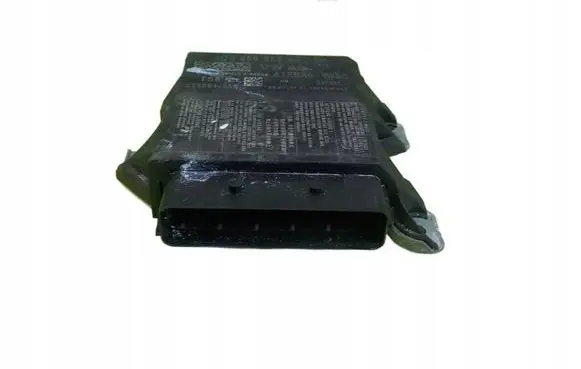 Volkswagen PASSAT B8 Airbag control unit/module 225894356
