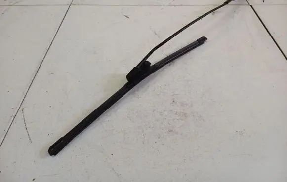 Volkswagen Golf IV Front wiper blade arm 1J1955410A