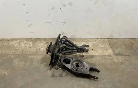 Maserati Ghibli Rear wheel hub spindle/knuckle 