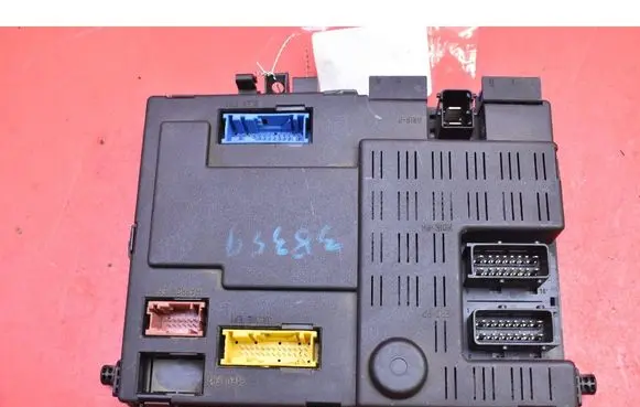 Citroen Xsara Picasso Fuse box set 9632526880