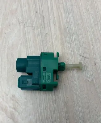 Ford Mondeo Mk III Brake pedal sensor switch 94BB9C872AC