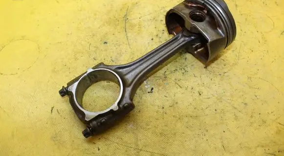 Audi A3 S3 8P Piston with connecting rod