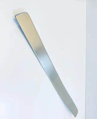 Front sill trim cover