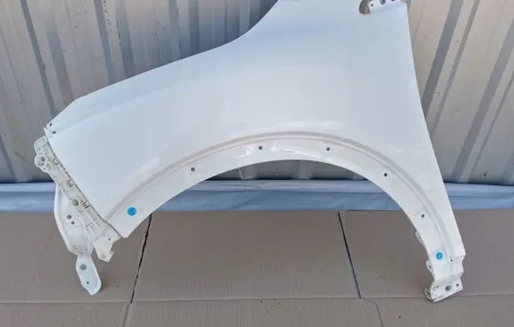 Mitsubishi Eclipse Cross Fender