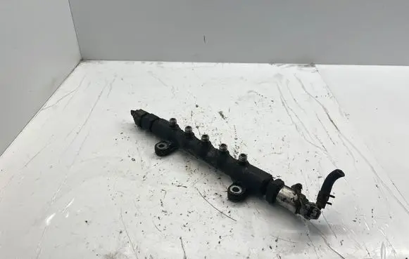 Toyota RAV 4 (XA30) Fuel main line pipe 