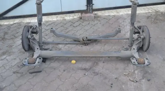 Opel Zafira C Rear beam 