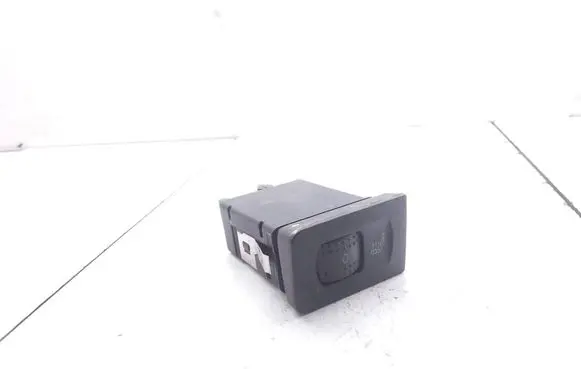 Volkswagen Bora Seat heating switch 1J0963563B