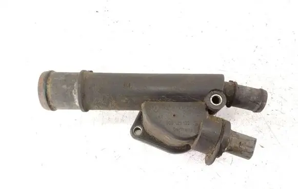 Volkswagen Touareg I Engine coolant pipe/hose 038121132