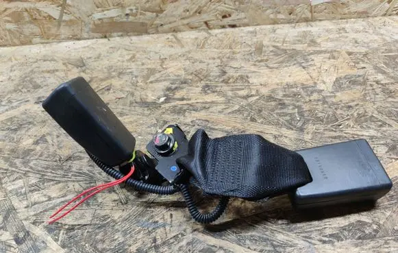 Hyundai i10 Middle seatbelt buckle (rear) 