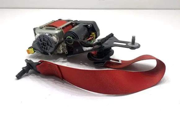 Mercedes-Benz CLA C117 X117 W117 Front seatbelt 620049400