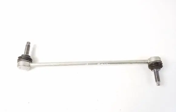 Mercedes-Benz CLA C117 X117 W117 Front anti-roll bar/stabilizer link A2463200689